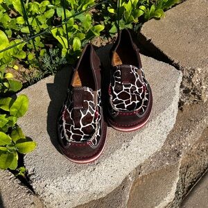 Ariat cruisers